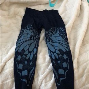 Leggings/ workout pants